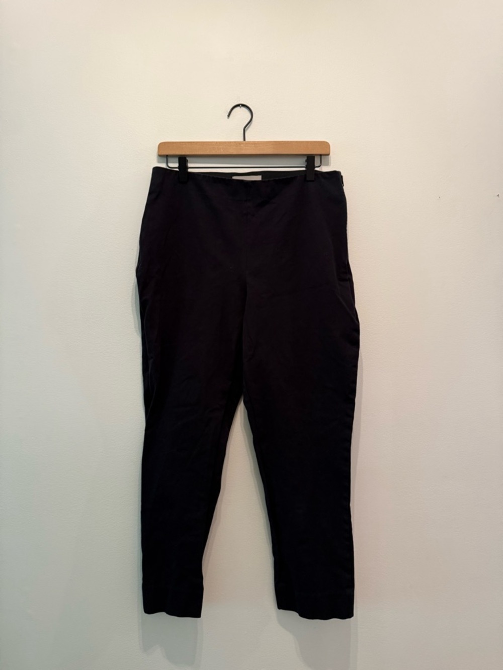 Everlane Women Black Stretch Tapered Pants - Picture 2 of 5